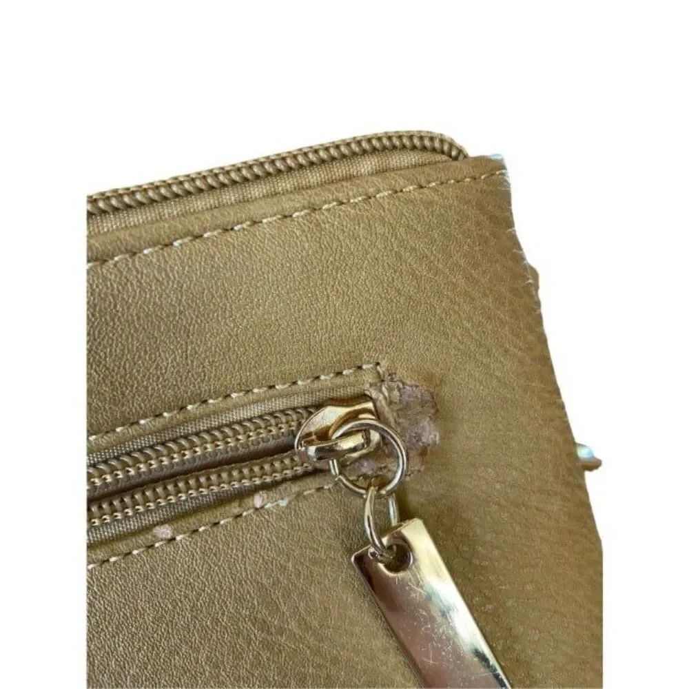 Michael Kors Wallet/Wristlet/Purse